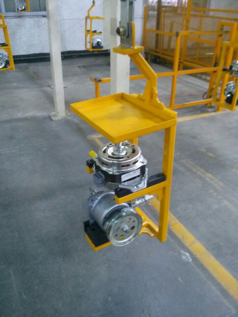 인도 NZ75 TROLLEY CONV HANGER